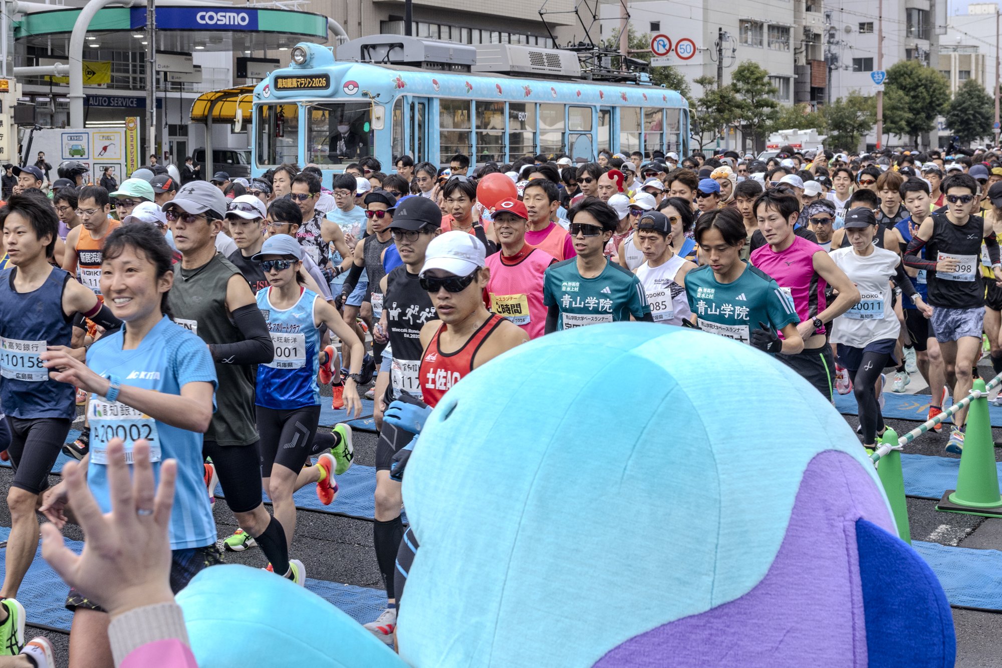 高知龍馬マラソン2026 ヌオー電車や龍馬像も登場　進化する“おもてなし大会”の魅力